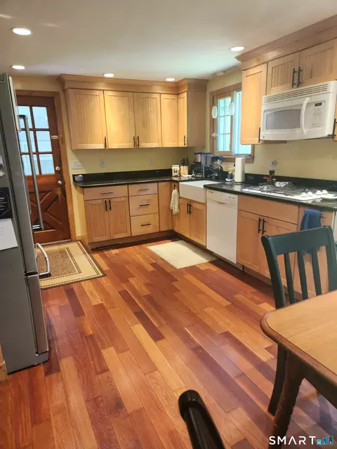 Kitchen - 7 Pine St, Norwich, CT 06360 photo 2 of 6
