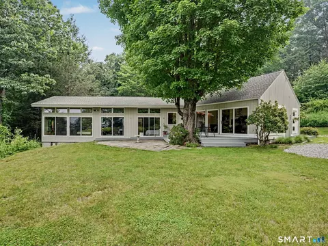 9 Neds Ln, Ridgefield, CT 06877