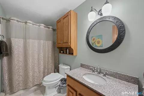 Bath - 33 Norton Rd, Broad Brook, CT 06016 photo 4 of 4