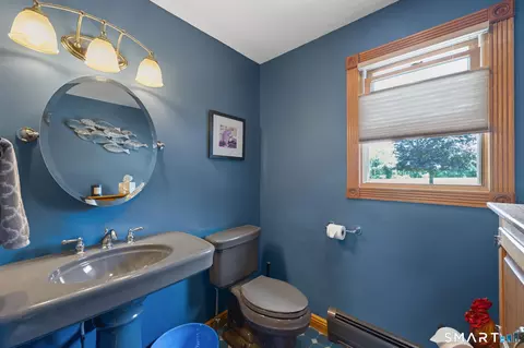 Bath - 33 Norton Rd, Broad Brook, CT 06016 photo 3 of 4