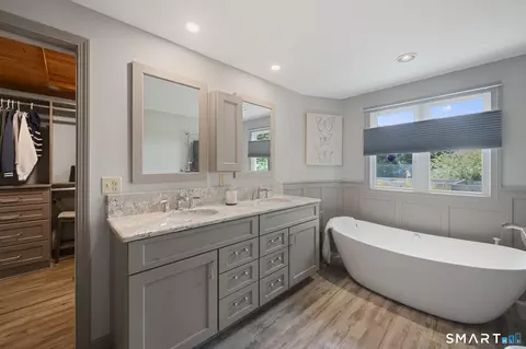 Bath - 33 Norton Rd, Broad Brook, CT 06016 photo 1 of 4