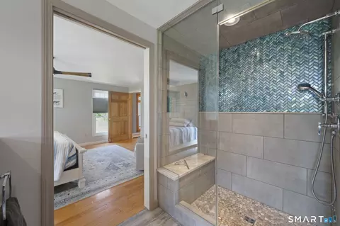 Bath - 33 Norton Rd, Broad Brook, CT 06016 photo 2 of 4