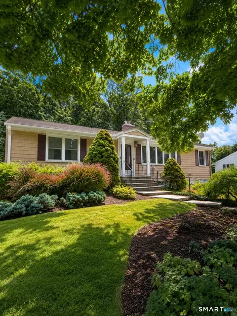 85 Euclid Ave, Stratford, CT 06614