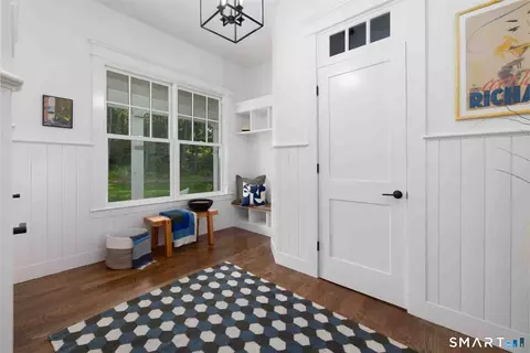 Entry Way - 14 Gate Post Ln, Bantam, CT 06750 photo 3 of 5