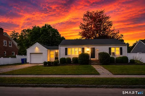 269 Wakelee Ave, Stratford, CT 06614