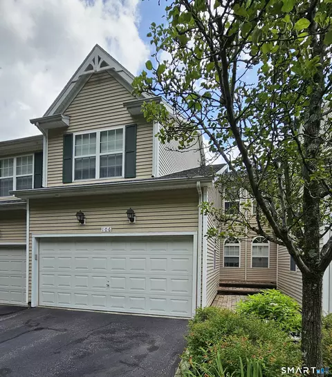 106 Concord Ln #106, Bethel, CT 06801