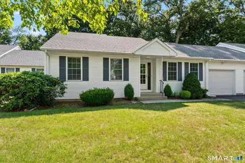 26 Hunter Dr, South Windsor, CT 06074