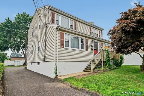 30 Charles St, Stamford, CT 06902
