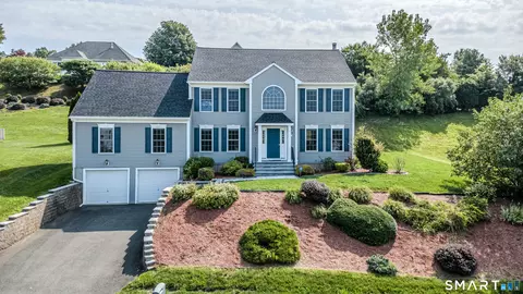 166 Mccormick Ln, Middletown, CT 06457