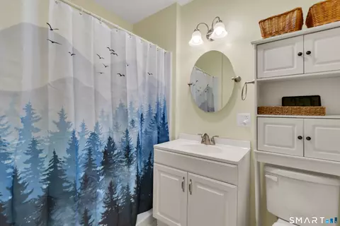 Bath - 39 Pendleton Rd, Preston, CT 06365 photo 2 of 2