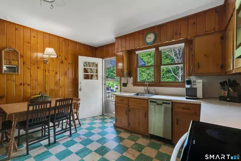 Kitchen - 39 Pendleton Rd, Preston, CT 06365 photo 4 of 4