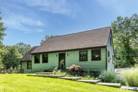 95 Pisgah Rd, Oxford, CT 06478