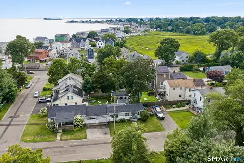 40 Mills Ave, Milford, CT 06460