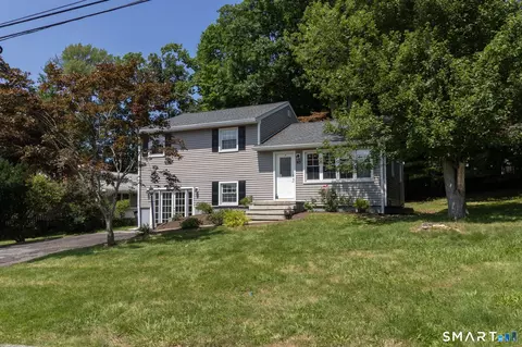 93 Long Island View Rd, Milford, CT 06460