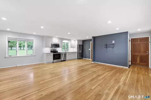 Living - 19 Johnson Rd, Wallingford, CT 06492 photo 2 of 7