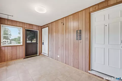 Entry Way - 19 Johnson Rd, Wallingford, CT 06492 photo 1 of 1