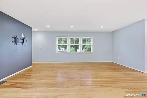 Living - 19 Johnson Rd, Wallingford, CT 06492 photo 6 of 7