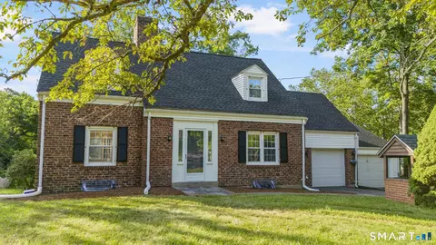 282 Tunxis Rd, West Hartford, CT 06107