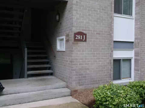 281 Gardner Ave #J4, New London, CT 06320