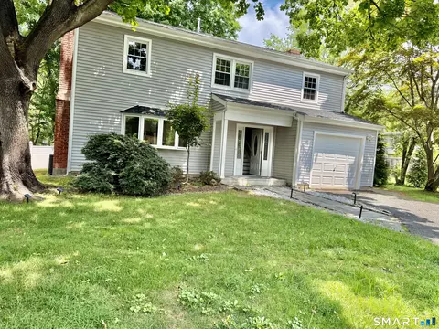 Exterior - 5 Griffith Rd, Riverside, CT 06878 photo 8 of 9