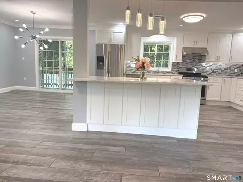 Kitchen - 5 Griffith Rd, Riverside, CT 06878 photo 6 of 7