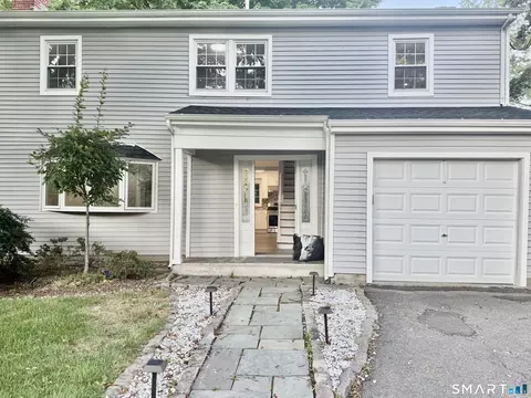 Exterior - 5 Griffith Rd, Riverside, CT 06878 photo 9 of 9