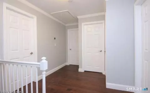 Entry Way - 5 Griffith Rd, Riverside, CT 06878 photo 2 of 3