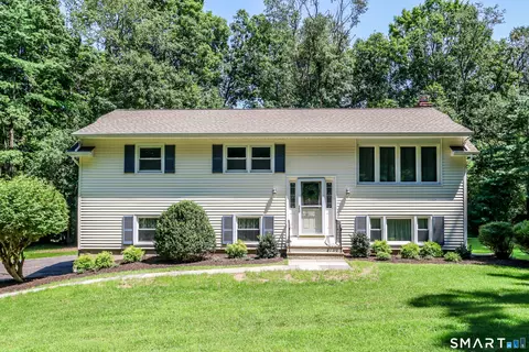 4 Beaver Bog Rd, New Fairfield, CT 06812