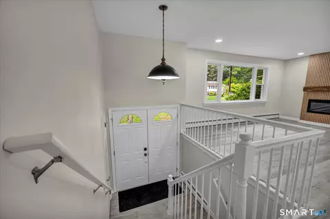 Entry Way - 22 Settler Cir, Windsor, CT 06095 photo 1 of 1