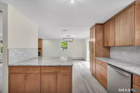 Kitchen - 22 Settler Cir, Windsor, CT 06095 photo 5 of 6