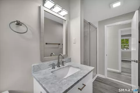 Bath - 22 Settler Cir, Windsor, CT 06095 photo 2 of 3