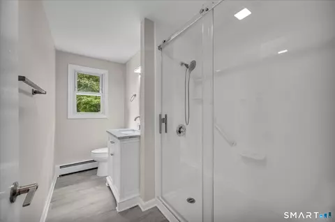 Bath - 22 Settler Cir, Windsor, CT 06095 photo 1 of 3