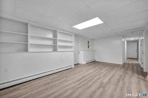 Living - 22 Settler Cir, Windsor, CT 06095 photo 10 of 10
