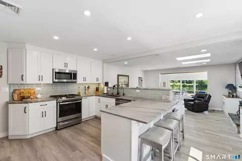 Kitchen - 52 Housatonic Dr, Sandy Hook, CT 06482 photo 1 of 6