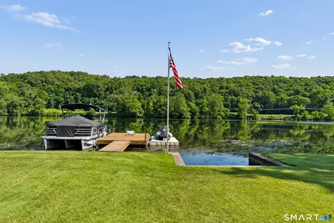 View/Area - 52 Housatonic Dr, Sandy Hook, CT 06482 photo 5 of 8