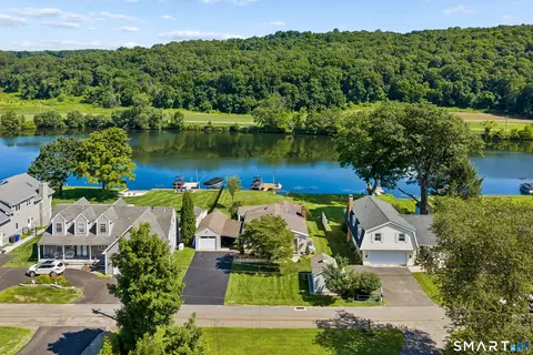 View/Area - 52 Housatonic Dr, Sandy Hook, CT 06482 photo 2 of 8