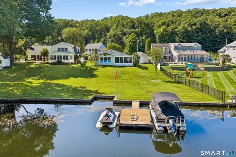 View/Area - 52 Housatonic Dr, Sandy Hook, CT 06482 photo 4 of 8