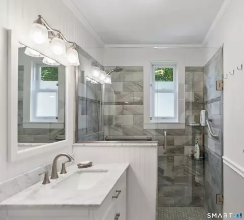 Bath - 52 Housatonic Dr, Sandy Hook, CT 06482 photo 1 of 2