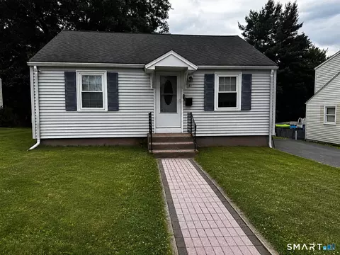 41 Bilyue Rd, Manchester, CT 06042