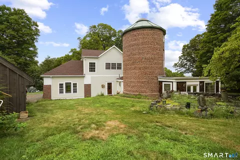 1270 Saybrook Rd, Haddam, CT 06438