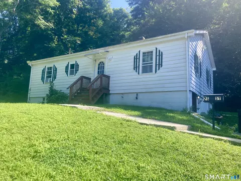 2 School St, Norwich, CT 06360