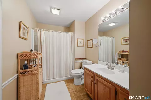 Bath - Undisclosed, Brookfield, CT 06804 photo 1 of 2