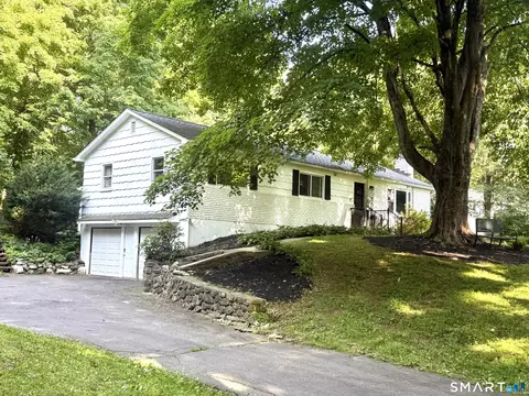 208 Strongtown Rd, Southbury, CT 06488