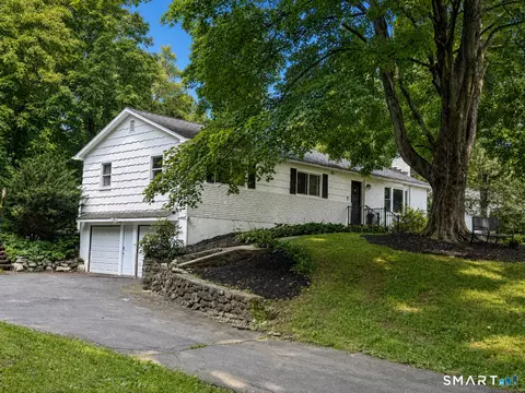 208 Strongtown Rd, Southbury, CT 06488