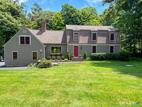 121 Carriage Dr, Southbury, CT 06488