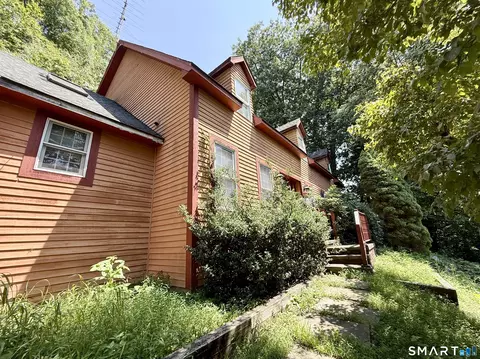 389 Tepi Dr, Southbury, CT 06488
