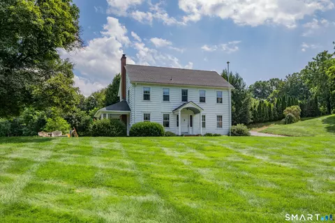 126 Main St N, Woodbury, CT 06798