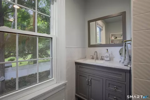 Bath - 40 Main St, Plainfield, CT 06374 photo 3 of 3