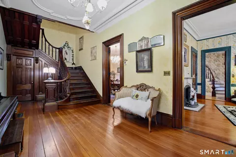 Entry Way - 40 Main St, Plainfield, CT 06374 photo 3 of 10