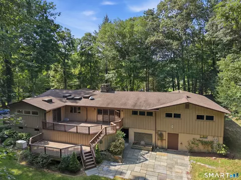 Exterior - 22 Codfish Ln, Weston, CT 06883 photo 6 of 8